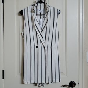 BB Dakota Ivory and Black Striped Romper Size 4